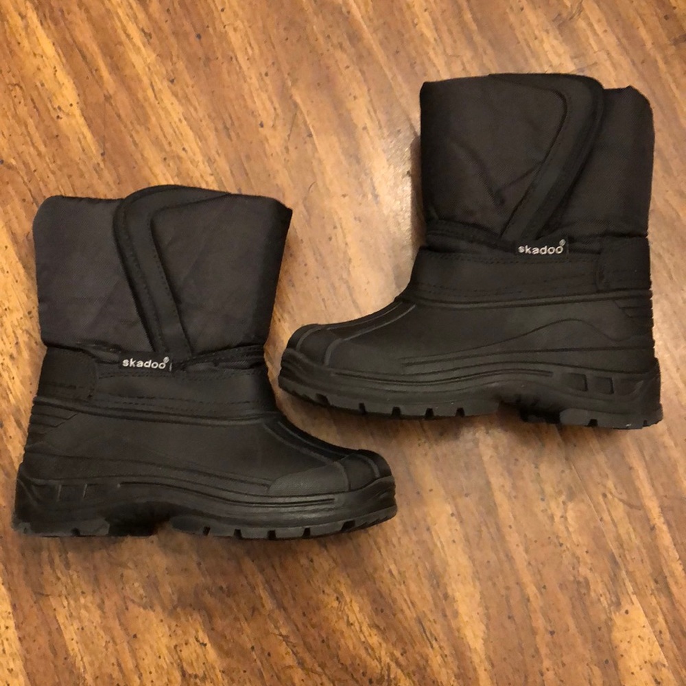 Skadoo Black Snow Boots